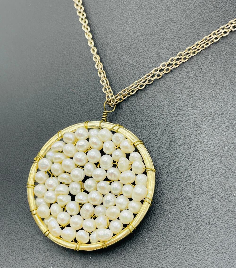 Freshwater Pearl 1.5" Pendant 30" Two Strand Gold Tone Rolo Chain Beaded Circle